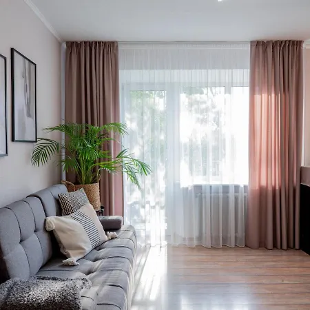 500m To The - 2 With Balcony Apartman *